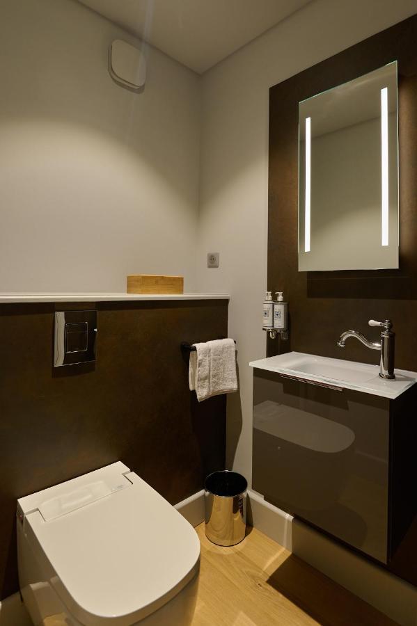 Appartement Montagnon - Les Suites Du Palais - Classe 4 Etoiles, Parking Prive, Vue Cathedrale, 3 Chambres, Primo C0Nciergerie 느베르 외부 사진