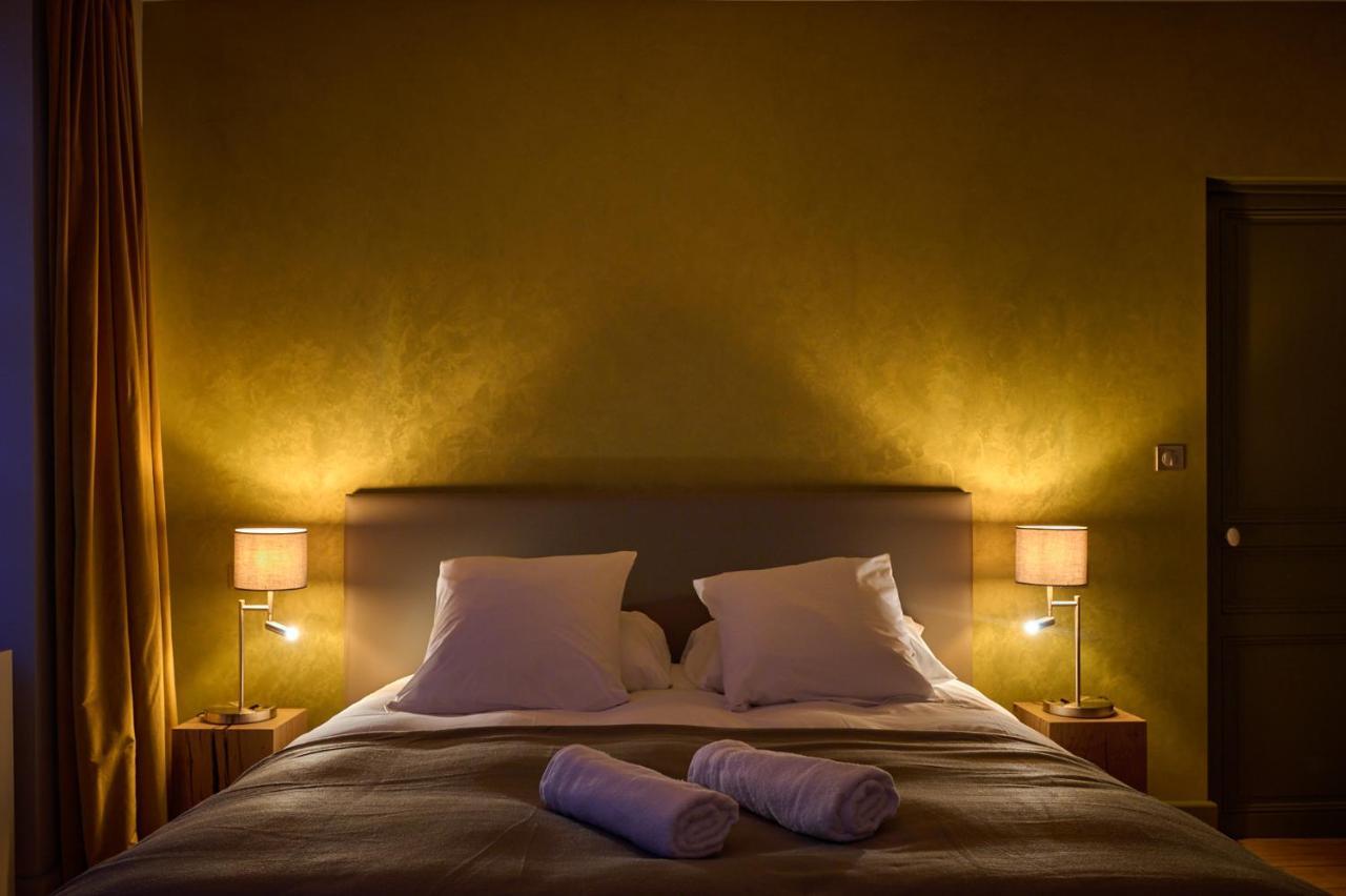 Appartement Montagnon - Les Suites Du Palais - Classe 4 Etoiles, Parking Prive, Vue Cathedrale, 3 Chambres, Primo C0Nciergerie 느베르 외부 사진