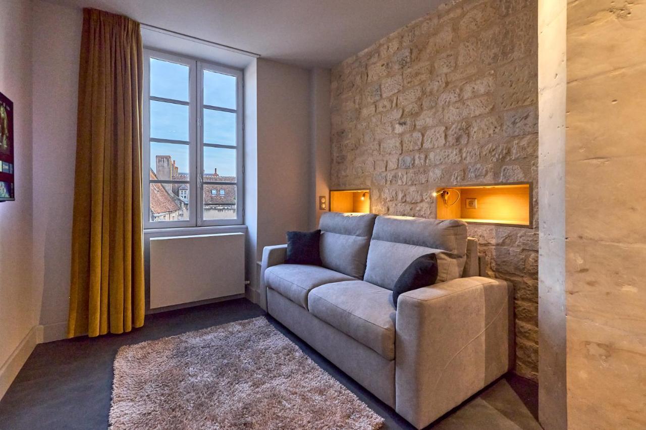 Appartement Montagnon - Les Suites Du Palais - Classe 4 Etoiles, Parking Prive, Vue Cathedrale, 3 Chambres, Primo C0Nciergerie 느베르 외부 사진