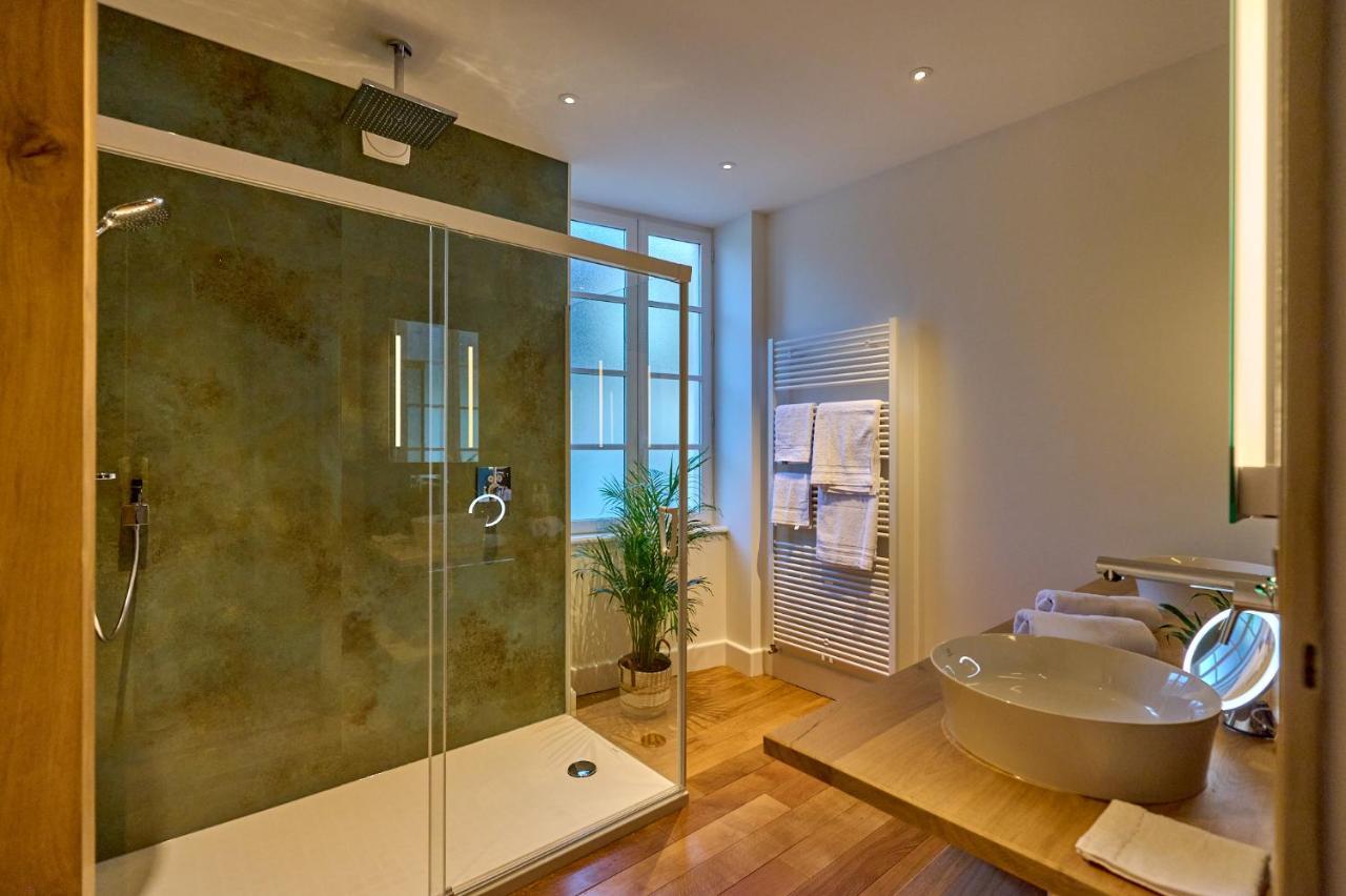 Appartement Montagnon - Les Suites Du Palais - Classe 4 Etoiles, Parking Prive, Vue Cathedrale, 3 Chambres, Primo C0Nciergerie 느베르 외부 사진