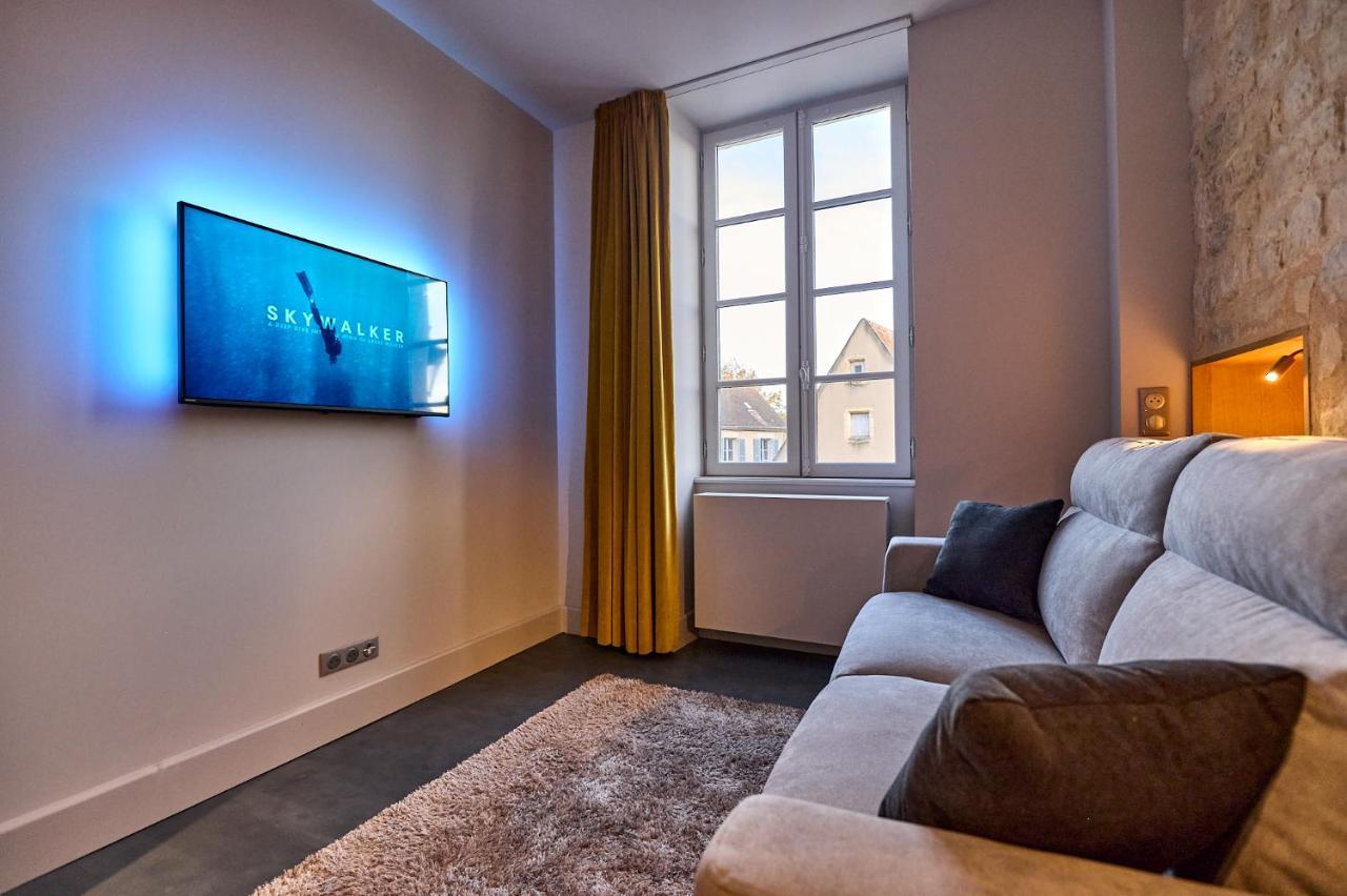 Appartement Montagnon - Les Suites Du Palais - Classe 4 Etoiles, Parking Prive, Vue Cathedrale, 3 Chambres, Primo C0Nciergerie 느베르 외부 사진