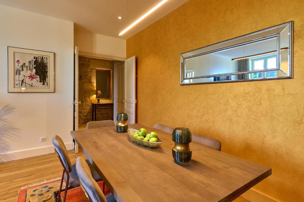 Appartement Montagnon - Les Suites Du Palais - Classe 4 Etoiles, Parking Prive, Vue Cathedrale, 3 Chambres, Primo C0Nciergerie 느베르 외부 사진