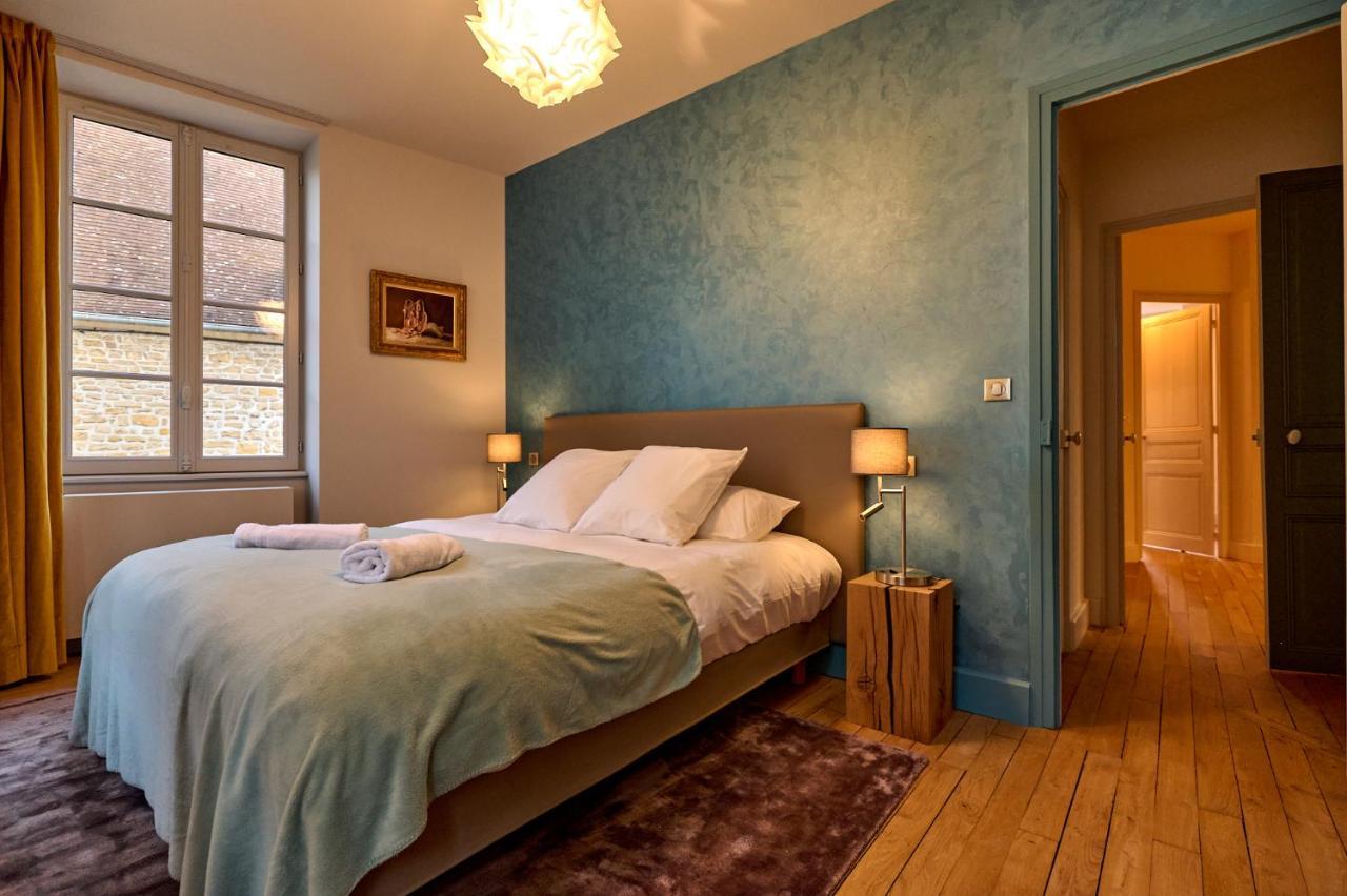 Appartement Montagnon - Les Suites Du Palais - Classe 4 Etoiles, Parking Prive, Vue Cathedrale, 3 Chambres, Primo C0Nciergerie 느베르 외부 사진