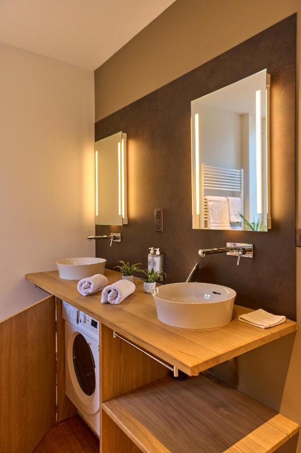 Appartement Montagnon - Les Suites Du Palais - Classe 4 Etoiles, Parking Prive, Vue Cathedrale, 3 Chambres, Primo C0Nciergerie 느베르 외부 사진