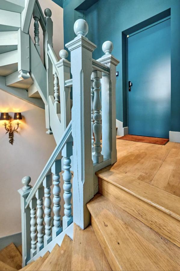 Appartement Montagnon - Les Suites Du Palais - Classe 4 Etoiles, Parking Prive, Vue Cathedrale, 3 Chambres, Primo C0Nciergerie 느베르 외부 사진