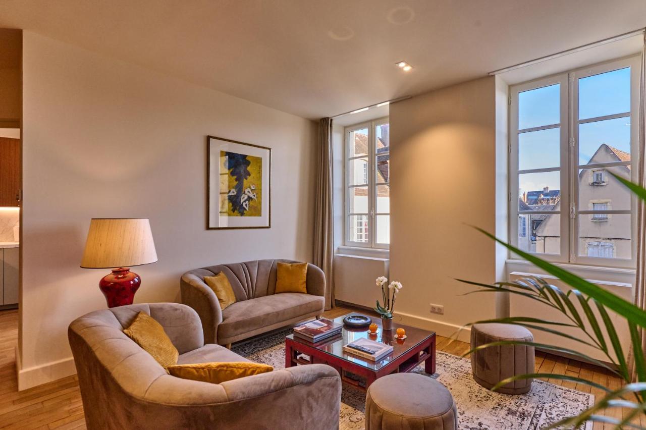 Appartement Montagnon - Les Suites Du Palais - Classe 4 Etoiles, Parking Prive, Vue Cathedrale, 3 Chambres, Primo C0Nciergerie 느베르 외부 사진