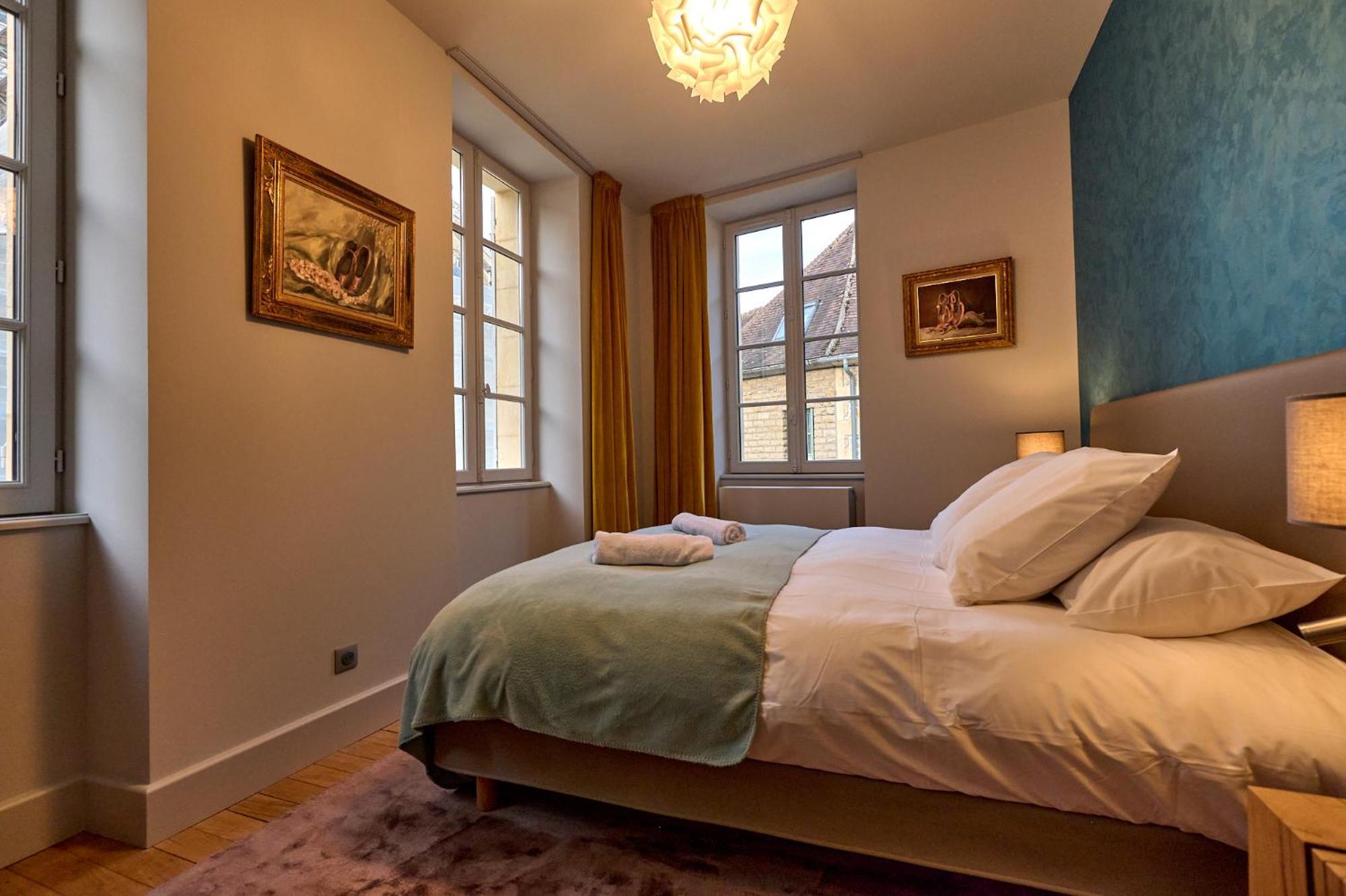 Appartement Montagnon - Les Suites Du Palais - Classe 4 Etoiles, Parking Prive, Vue Cathedrale, 3 Chambres, Primo C0Nciergerie 느베르 외부 사진