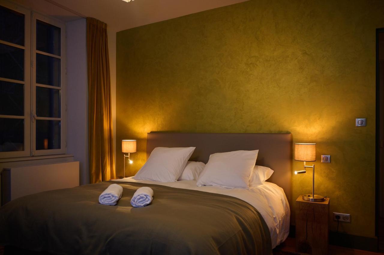 Appartement Montagnon - Les Suites Du Palais - Classe 4 Etoiles, Parking Prive, Vue Cathedrale, 3 Chambres, Primo C0Nciergerie 느베르 외부 사진