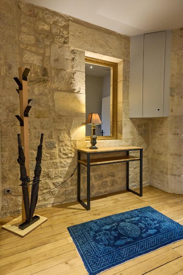 Appartement Montagnon - Les Suites Du Palais - Classe 4 Etoiles, Parking Prive, Vue Cathedrale, 3 Chambres, Primo C0Nciergerie 느베르 외부 사진
